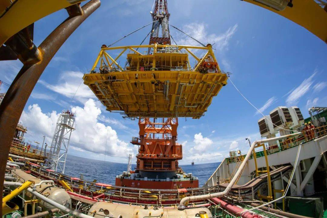 ADNOC $10B Upper Zakum, Petrobras SEAP FPSOs, Indonesia 118-Rig Push